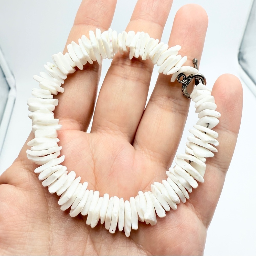 Vintage Chip Shell Bracelet